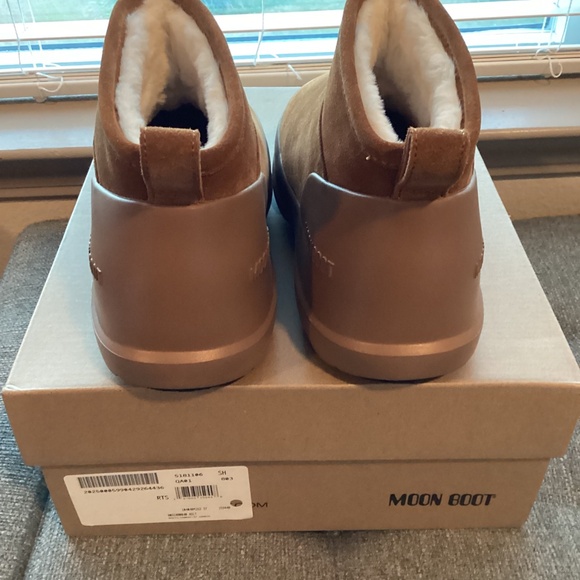 Moon Boot® Luna Low Faux Shearling Lined Boot (Women), size EU 37, $250 - Picture 2 of 15